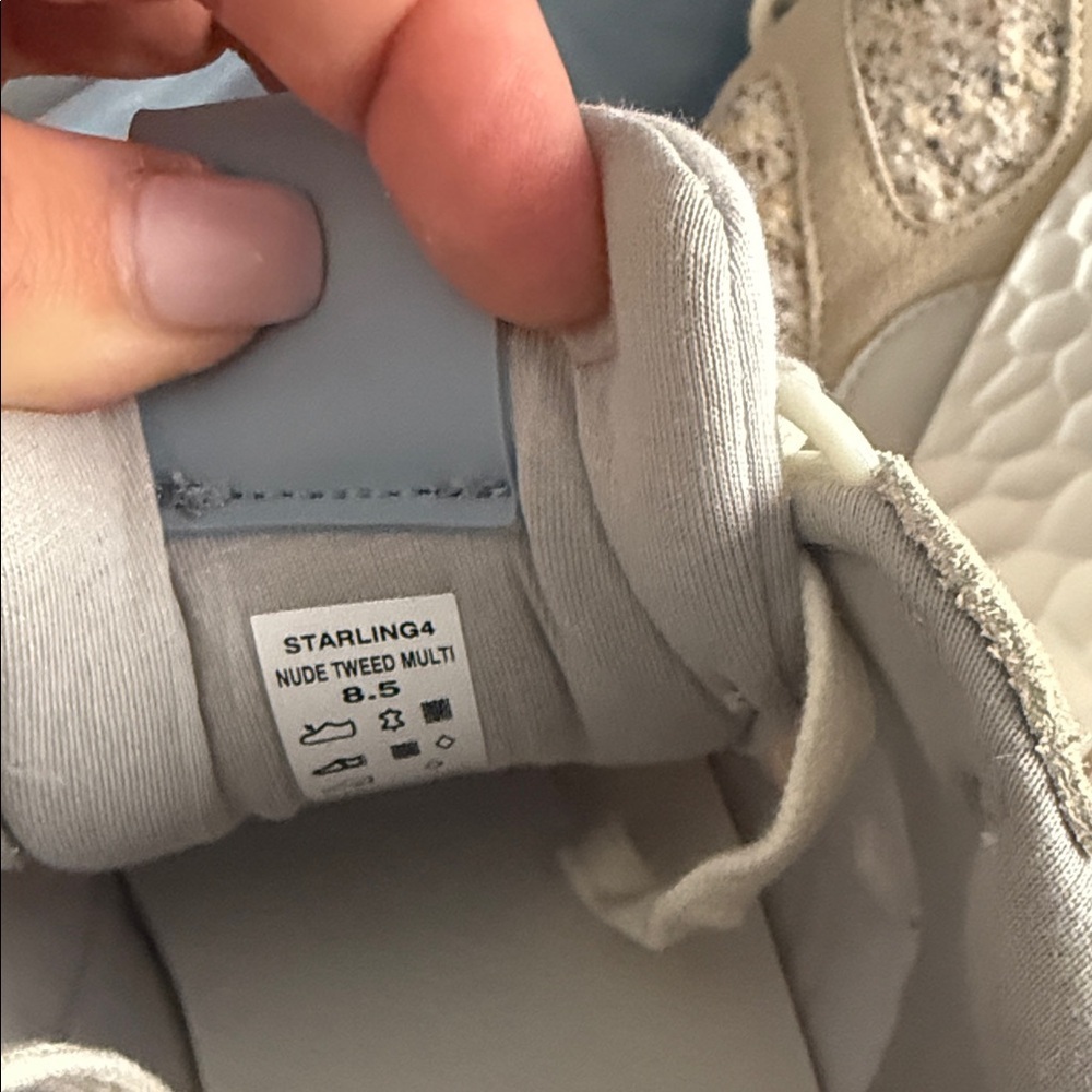 Vintage Havana Beige and Gold Textured Sneakers - Picture 4 of 4